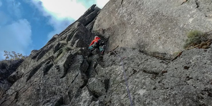 Aguja sin nombre, cara Este: «Maceta» y «Gutiérrez-Jiménez»
