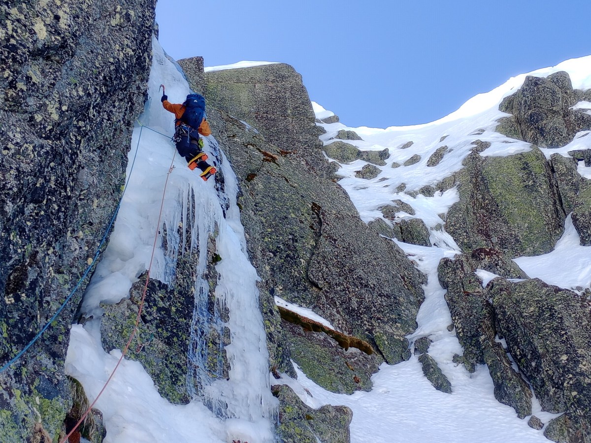 Especial alpinismo en Hoyamoros: Segundo Hermanito